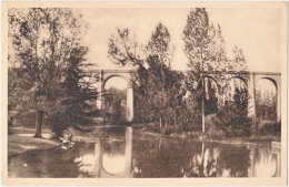 86. LUSIGNAN. Vallée De La Vonne Et Le Viaduc. 83 - Lusignan