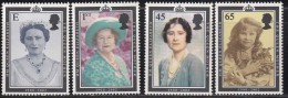 Queen Mother, Elizebeth, Costume, Neclace Of Mineral, Pearl. Diamond Crown, Etc., Royal, MNH 2002 Great Britain - Nuevos