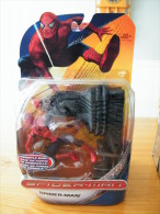 Figurine Spiderman  De Hasbro- Spiderman Avec Gargouille - Other & Unclassified