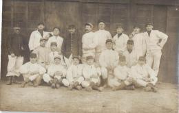 Photographie -Carte Postale/Groupe De Militairesvêtus De Blanc / 1914-18    PH89 - Guerre, Militaire