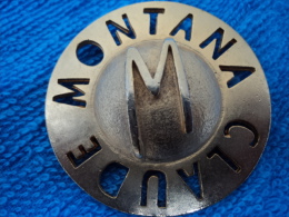 MONTANA BROCHE  LETTRES  DECOUPEES   EN METAL DORE  SIGLEE AU VERSO " MONTANA PARFUMS"   LIRE !!! - Miniaturen Damendüfte (ohne Verpackung)