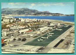 06 - NICE  Aéroport Nice Côte D Azur  (Vue Aerienne De L´Aeroport ) Et La BaIe Des Anges - 2 Scans - Tampon - 1969 - Luchtvaart - Luchthaven