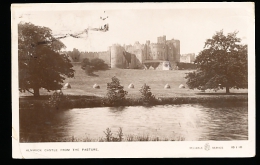 GB ALNWICK / Castle From The Pasture / - Northamptonshire