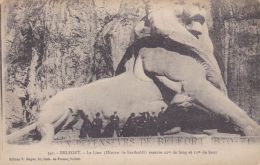 Cp , 90 , BELFORT , Le Lion (Oeuvre De Bartholdi ) Mesure 22 M. De Long Et 11 M. De Haut - Belfort – Le Lion