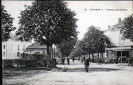 47 - LAVARDAC - AVENUE DE LA GARE - Lavardac