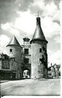 Delcampe - N°34074 -cpsm Issoudun -le Beffroi- - Issoudun