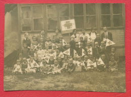 133678 / REAL PHOTO - 1934 GROUP LITTLE BOY GIRLS FLAG  RED CROSS  -  Bulgaria Bulgarie Bulgarien Bulgarije - Red Cross