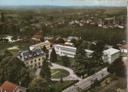 CPM  87      CHALUS        MAIRIE ET GROUPE SCOLAIRE        VUE AERIENNE - Chalus