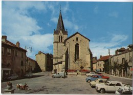 CPM  87    AMBAZAC         L EGLISE ET LA PLACE DE LA MAIRIE - Ambazac