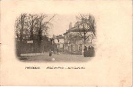 TONNEINS HOTEL DE VILLE ,JARDIN-PUBLIC ,PERSONNAGES   REF 34722 - Tonneins