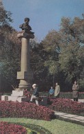 B74523 Monument To A S Pushkin   Kishinev   2 Scans - Moldavië
