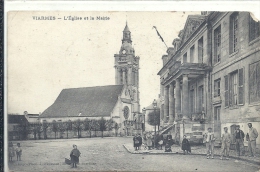 ILE DE FRANCE - 95 - VAL D'OISE - VIARMES - L'église Et La Mairie - Animation - Coin Haut Droit Cassé - Viarmes