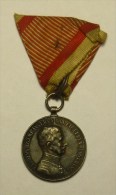Hongrie Hungary Ungarn 1917  "" Medal Of Bravery "" KAROLY / FORTITUDINI "" Silver Medal # 2 - Altri & Non Classificati