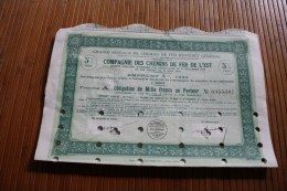 SNCF Compagnie Des Chemins De Fer De L'Est En. 5 % En 1933 Titre Action Perforées Perforations - Railway & Tramway