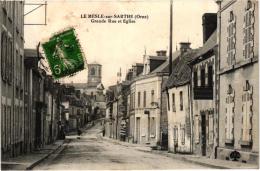 LE MESLE SUR SARTHE ,GRANDE RUE ET EGLISE ,PETITE ANIMATION REF 34778 - Le Mêle-sur-Sarthe