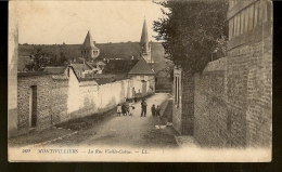 CPA 76 MONTIVILLIERS La Rue Vieille Cohue , Animée - Montivilliers