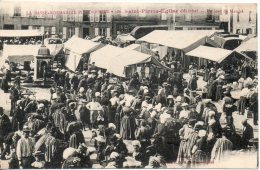 50. Saint Pierre Eglise. Un Jour De Marché - Saint Pierre Eglise