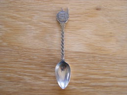 CHARLEROI Hotel De Ville   Belgique Petite Cuillère Souvenir Lepel Spoon Cuchara Löffel Cucchiaio Cuillères - Obj. 'Remember Of'