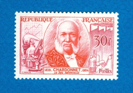 VARIÉTÉS FRANCE 1955  N° 1017  INVENTEURS  CÉLÈBRES CHARDONNET  30 F   NEUF ** GOMME YVERT TELLIER 3.50 € - Unused Stamps