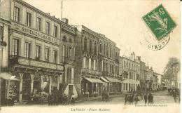 CPA  LANGON, Place Maubec, Nouvelles Galeries  8713 - Langon