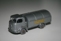 Matchbox Lesney 38A4 KARRIER REFUSE COLLECTOR - Regular Wheels, Issued 1957, Scale 1/64 - Matchbox