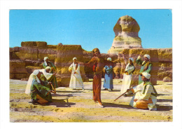 Egypte: Giza, The Reda Troup In Front Of The Pyramids (13-3382) - Guiza