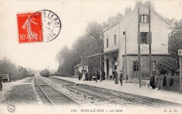 BOIS-LE-ROIS LA GARE ARRIVEE DU TRAINS - Bois Le Roi