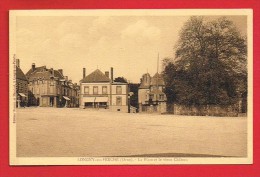 Orne - LONGNY AU PERCHE - La Place Et Le Vieux Château - Longny Au Perche