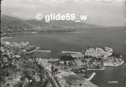 Principauté De Monaco - Vue Générale - Au Loin, Le Cap Martin Et L'Italie - N° 99.148.57 - Mehransichten, Panoramakarten