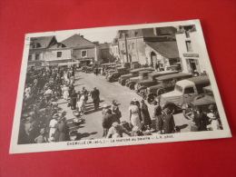 49 CHEMILLE  Le Marche Au Beurre  Tres Anime Camions  LV PHOTO  Edit Chretien Angers Maine Et Loire - Chemille