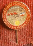 Climbing Mountaineering Alpinism , Encounter Mountain Youth Branches Of Yugoslavia In 1976 Y. - Badge - Alpinismo, Escalada