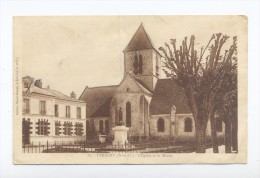 Etréchy. L'église Et La Mairie. - Etrechy