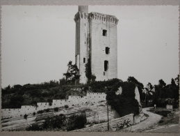 Barbentane, La Tour Du Château Robin D'Andigné - Chateaurenard