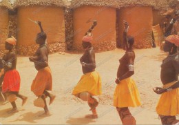 AFRICA ETNIC, Young Naked Girls Dancing, Jeunes Filles Nues Dansant , Old Postcard - Non Classés