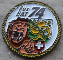 BAT FÜS 74 - ARMEE SUISSE - LION - LOWE - THURGOVIE - THURGAU - BATAILLON DE FUSILLERS-  (ROUGE) - Militaria