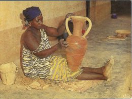 (936) Tchad - Chad - Pottery Artisanat - Tsjaad