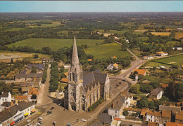 (c) CPM Saint-Philbert-de-Grand-Lieu - La Place De L'église - Saint-Philbert-de-Grand-Lieu