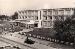 CONGO Pointe Noire L'HÔTEL Du MAYUMBE Petite Animation Cpsm Petit Format Année 1956  édit. PAILLET - Pointe-Noire