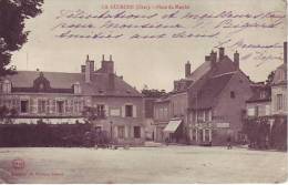 18 LA GUERCHE - (1900) (animé) Place Du Marché - D7 - La Guerche Sur L'Aubois