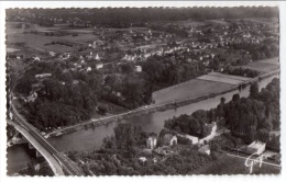 En Avion Sur Mériel, Vue Générale De La Ville, Au Bord De L'Oise, R. Henrard Pilote-opérateur, Guy - André Leconte 10540 - Meriel