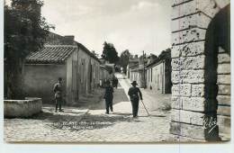 BLAYE  - La Citadelle, Rue Montmirail. - Blaye