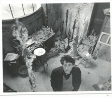 Robert Doisneau , Alberto Giacometti Dans Son Atelier 1951, CPM Non Voyagée 10 15  , édition Du Désastre , Cadre Blanc ! - Doisneau