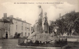 SAINTE-HERMINE LA PLACE ET LE MONUMENT CLEMENCEAU - Sainte Hermine