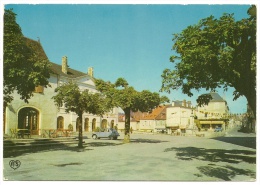 VAYRAC Place De L´Eglise (APA Poux) Lot (46) - Vayrac