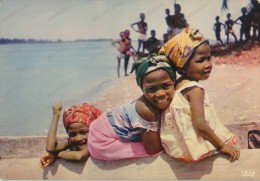 AFRICA, A SMILE FROM AFRICA,GIRLS,FOLKLOR DRESSES, ETHNICS, Old Postcard - Zonder Classificatie