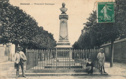 ( CPA 60 )  AUNEUIL  /  Monument  Boulanger  - - Auneuil