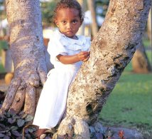 (240) Fiji Island - Little Girl - Fiji