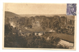 Acquigny (27) : Vue Générale Sur Le Château, Le Pont Et L'église En 1945 PF. - Acquigny