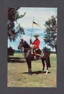POLICE - ROYAL CANADIAN MOUNTED POLICE - R.C.M.P. - MOUNTED POLICE IN OTTAWA ONTARIO - Police - Gendarmerie