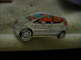 Pin´s MERCEDES Classe A   2001 - Mercedes